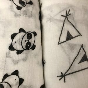 Swaddles - bamboo viscose  (New) 4 swaddles for $16